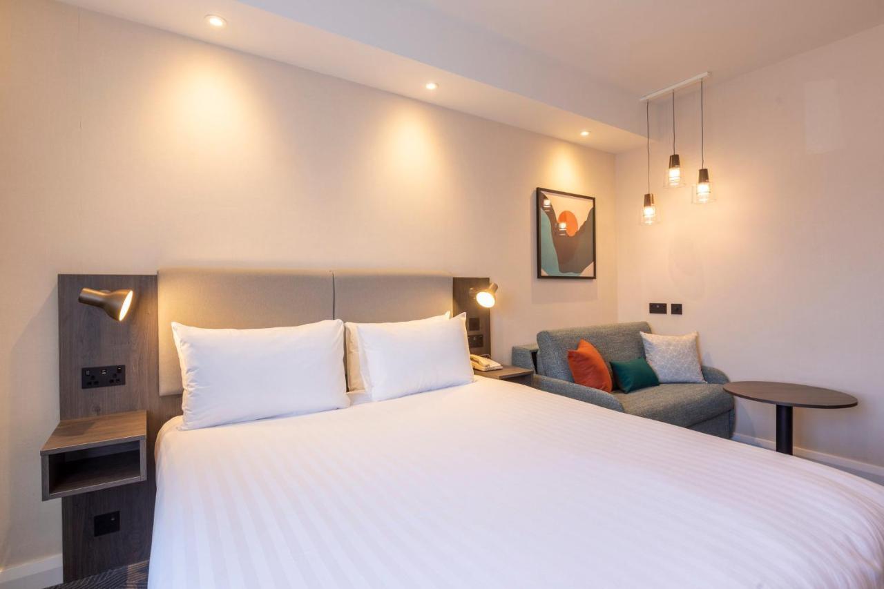 Holiday Inn London Sutton By Ihg Exteriér fotografie